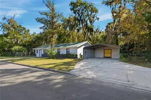 1915 Bronson St, Palatka, FL 32177 - Photo 3