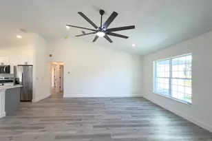 24 Locust Loop Pass, Ocala, FL 34472 - Photo 5