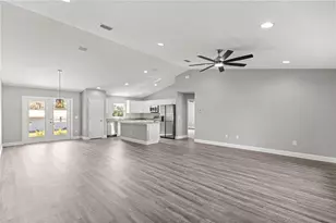 8276 SE 158th St, Summerfield, FL 34491 - Photo 5