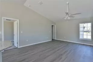 8123 SW 200th Ct, Dunnellon, FL 34431 - Photo 3