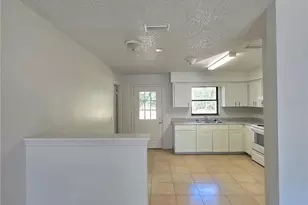 2065 NE 59th St, Ocala, FL 34479 - Photo 3