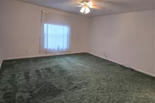 3930 NE 8th St, Ocala, FL 34470 - Photo 9