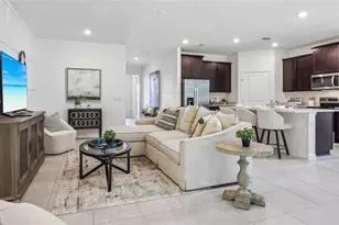 8209 Ives Pl, Wildwood, FL 34785 - Photo 9