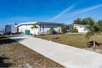 3349 Rock Creek Drive, Port Charlotte, FL 33948 - Photo 15