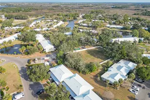 11603 W Bayshore Dr, Crystal River, FL 34429 - Photo 5