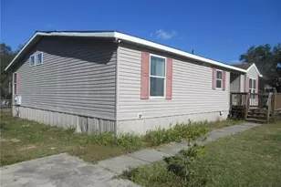 18415 SE 58th Pl, Ocklawaha, FL 32179 - Photo 3
