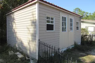 18415 SE 58th Pl, Ocklawaha, FL 32179 - Photo 9