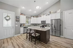 8252 SE 164th Pl, Summerfield, FL 34491 - Photo 9