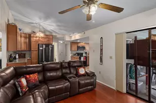 8095 Philatelic Dr, Spring Hill, FL 34606 - Photo 21