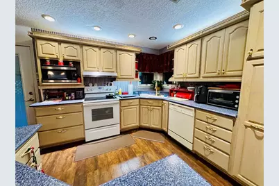 17725 Powerline Road, Dade City, FL 33523 - Photo 19