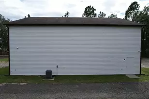 8121 Co Rd 243B, Wildwood, FL 34785 - Photo 5