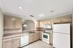 2412 SE 17th Cir, Ocala, FL 34471 - Photo 3