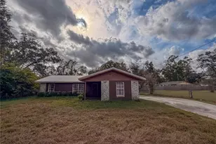 2042 NE 44th St, Ocala, FL 34479 - Photo 1