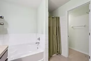 1740 Bonita Bluff Ct, Ruskin, FL 33570 - Photo 29