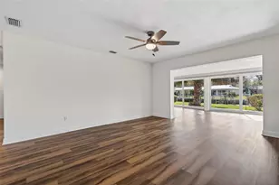 11243 W Bayshore Dr, Crystal River, FL 34429 - Photo 17