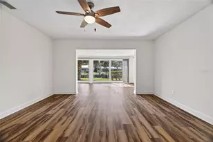 11243 W Bayshore Dr, Crystal River, FL 34429 - Photo 23