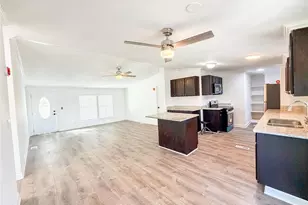 102 Benjamin Dr, Hawthorne, FL 32640 - Photo 9