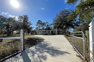 7690 SE 193rd Ave, Morriston, FL 32668 - Photo 5