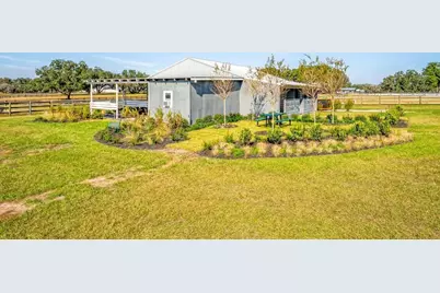 15305 NW 112th Place Road, Morriston, FL 32668 - Photo 9