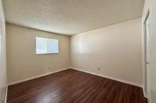 343 E Rosewood Ln, Tavares, FL 32778 - Photo 9