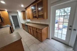 838 W Homeway Loop, Citrus Springs, FL 34434 - Photo 5