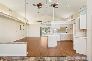 18628 SE 53rd Pl, Ocklawaha, FL 32179 - Photo 11