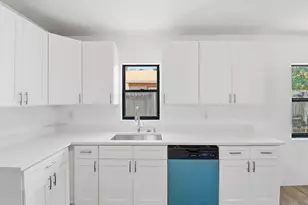 20473 W McKinney Ave, Dunnellon, FL 34431 - Photo 17