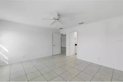 10758 SE Highway 464C, Ocklawaha, FL 32179 - Photo 11