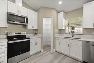 12890 SE 42nd Ct, Belleview, FL 34420 - Photo 17