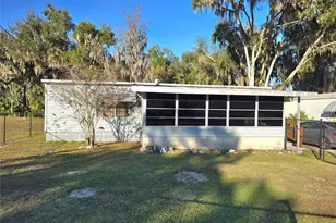 920 Cr 452A, Lake Panasoffkee, FL 33538 - Photo 1