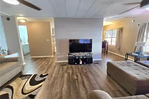 920 Cr 452A, Lake Panasoffkee, FL 33538 - Photo 11