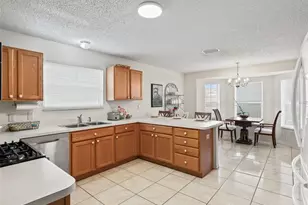 9239 SE 171st Cooper Loop, The Villages, FL 32162 - Photo 5