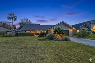 1020 SW 32nd Ln, Ocala, FL 34471 - Photo 1