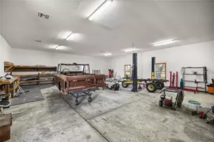 20551 SE 80th St, Morriston, FL 32668 - Photo 13