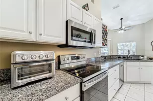 6050 Landings Blvd, Lady Lake, FL 32159 - Photo 11