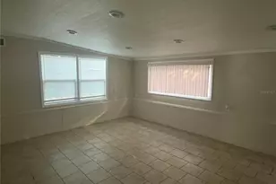 1568 NE 10th St, Ocala, FL 34470 - Photo 9