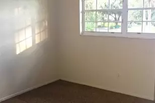 584 Fairways Ln, Ocala, FL 34472 - Photo 7