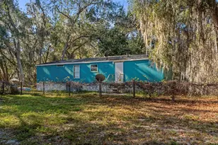 27910 Debbie Rd, Okahumpka, FL 34762 - Photo 89