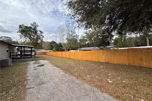 6781 SE 173rd Ct, Ocklawaha, FL 32179 - Photo 7