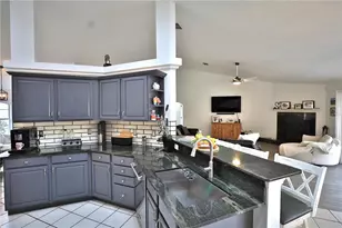 20462 SW 36th St, Dunnellon, FL 34431 - Photo 17