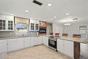 6422 Fairlawn St, Spring Hill, FL 34606 - Photo 11