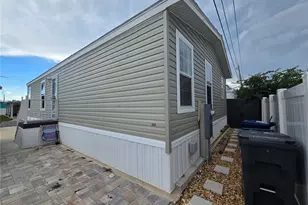 919 50th Ave W, Bradenton, FL 34207 - Photo 3