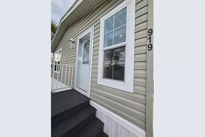 919 50th Avenue W, Bradenton, FL 34207 - Photo 7