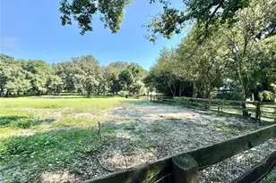 5625 NW 193rd Ln, Orange Lake, FL 32681 - Photo 31