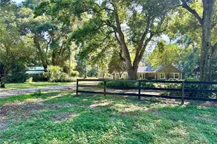 5625 NW 193rd Ln, Orange Lake, FL 32681 - Photo 3