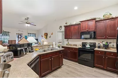 1006 NE 33rd Street, Cape Coral, FL 33909 - Photo 11