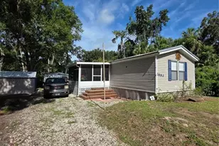 2880 Cr 426A, Lake Panasoffkee, FL 33538 - Photo 1