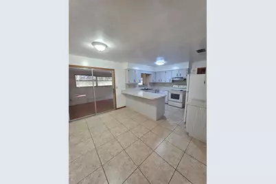 2301 NE 32nd Street, Ocala, FL 34479 - Photo 3