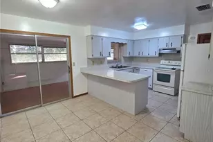 2301 NE 32nd St, Ocala, FL 34479 - Photo 3