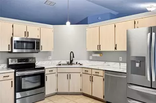 216 Robbins Rest Cir, Davenport, FL 33896 - Photo 15